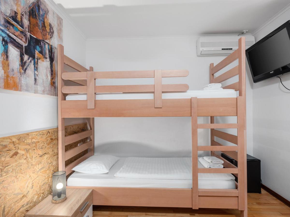 Stay In Meta Mate Split Exterior photo