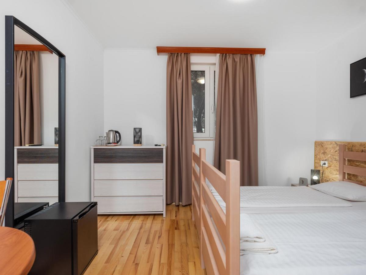 Stay In Meta Mate Split Exterior photo